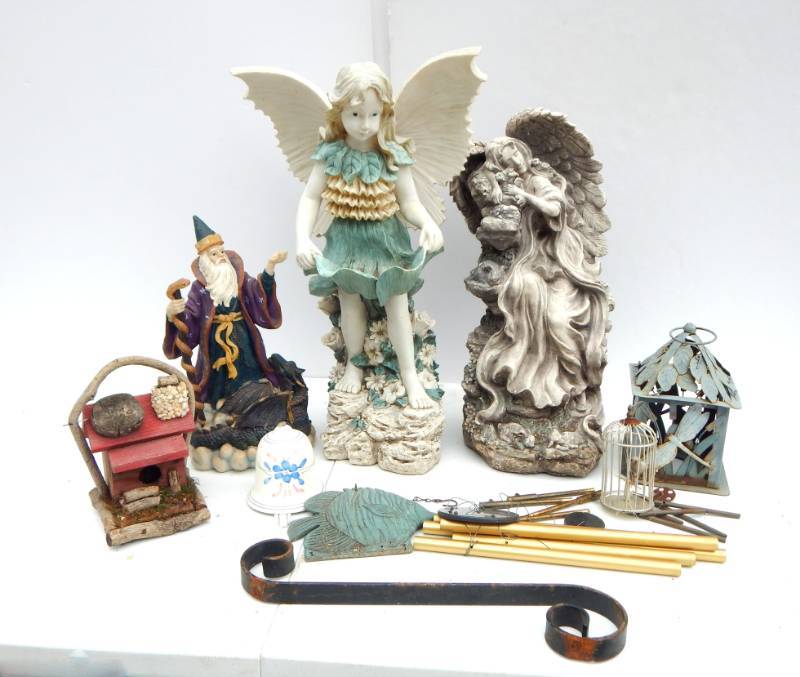 lot 33 image: Lot of Yard Garden Statues and Outdoor Items