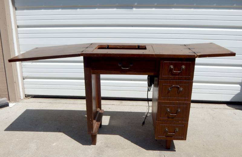 lot 57 image: Vintage Sewing Cabinet