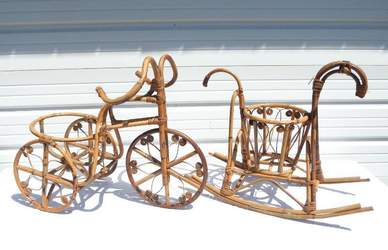 lot 97 image: Pair of Large Vintage Bamboo and Wicker Plant Stands