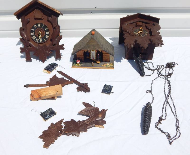 lot 99 image: Vintage German Thermometer Hygrometer and German Cuckoo Clocks