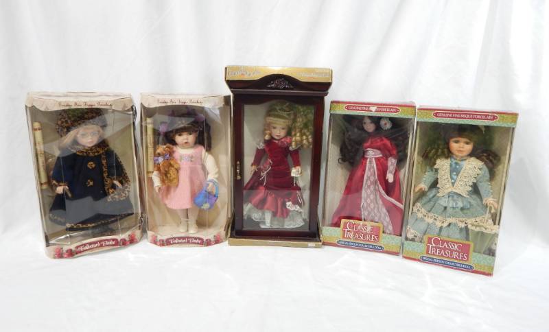 lot 105 image: Lot of Porcelain Dolls