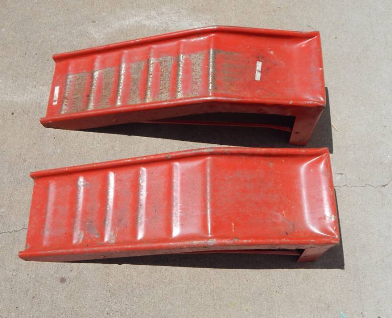 lot 66 image: Pair of Steel Auto Ramps