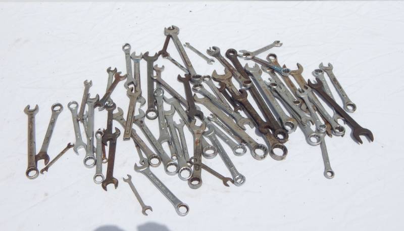 lot 108 image: Large Lot of Wrenches and Combination Wrenches