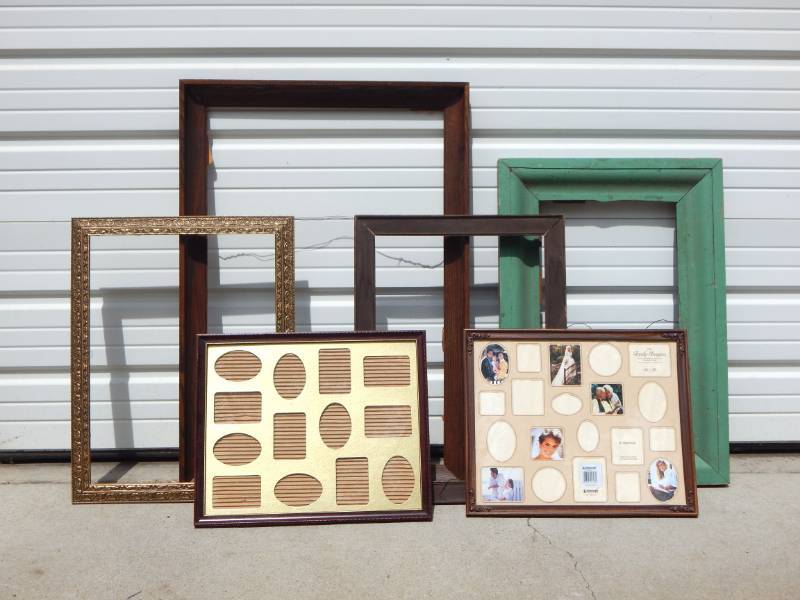 lot 138 image: Lot of Vintage Painting and Picture Frames