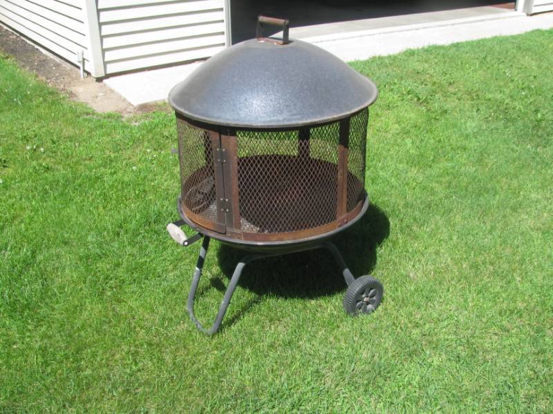 lot 3 image: Out Door Fire Pit #15