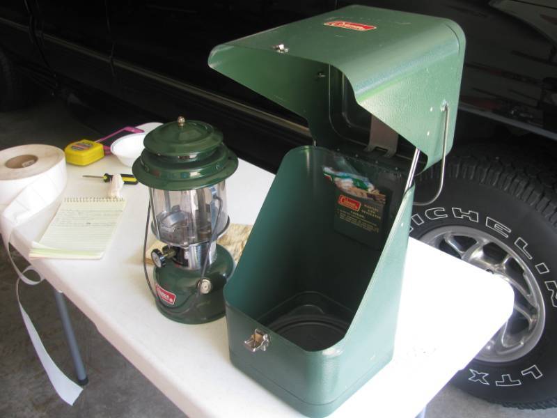 lot 46 image: Coleman Gas Lantern #61