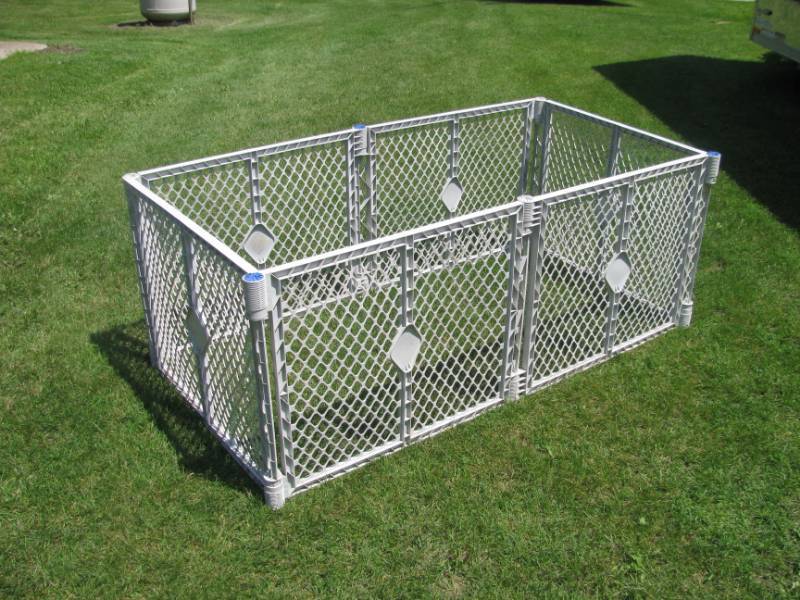 lot 52 image: Collapsible Child Restraint # 68