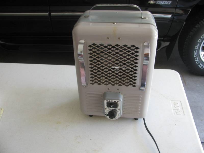 lot 82 image: Titan Heater # 99