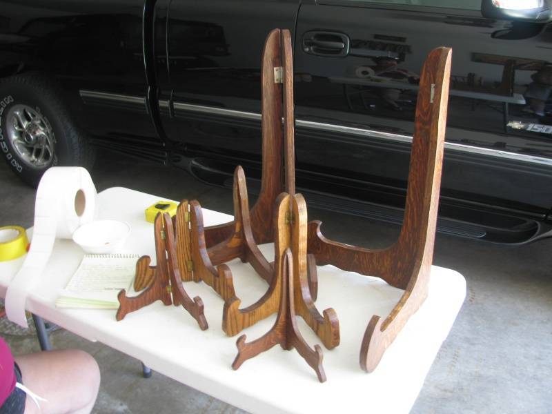 lot 85 image: Wood Easels # 102