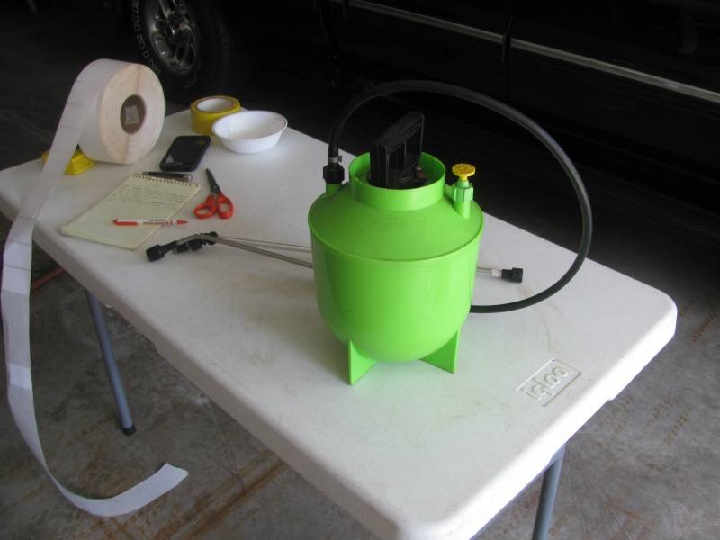 lot 94 image: Hand Sprayer green # 110