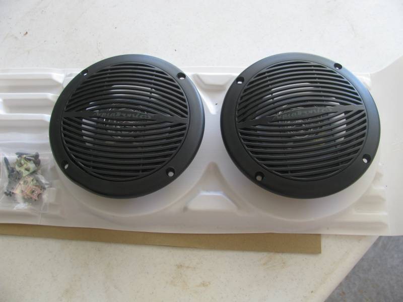 lot 107 image: Marine Speakers # 121