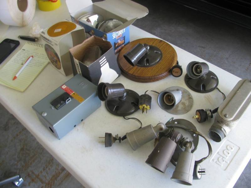 lot 112 image: Outside Light Fixtures # 125