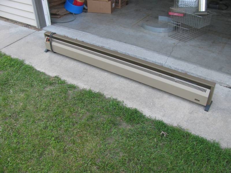 lot 117 image: Base Board Heater # 128