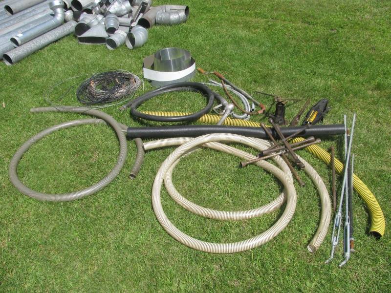lot 122 image: Gas Hoses, Breaker Bars # 133