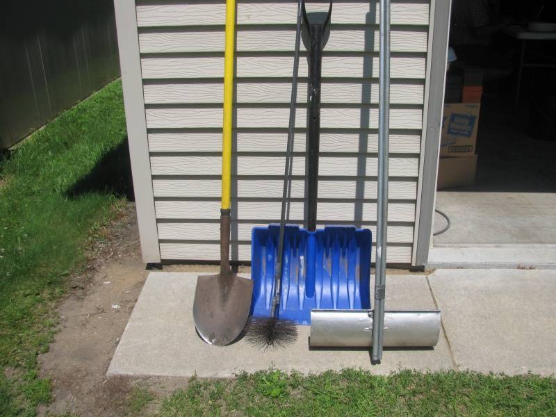 lot 126 image: Sand Shovel, Roof rake, Plastic Shovel # 137