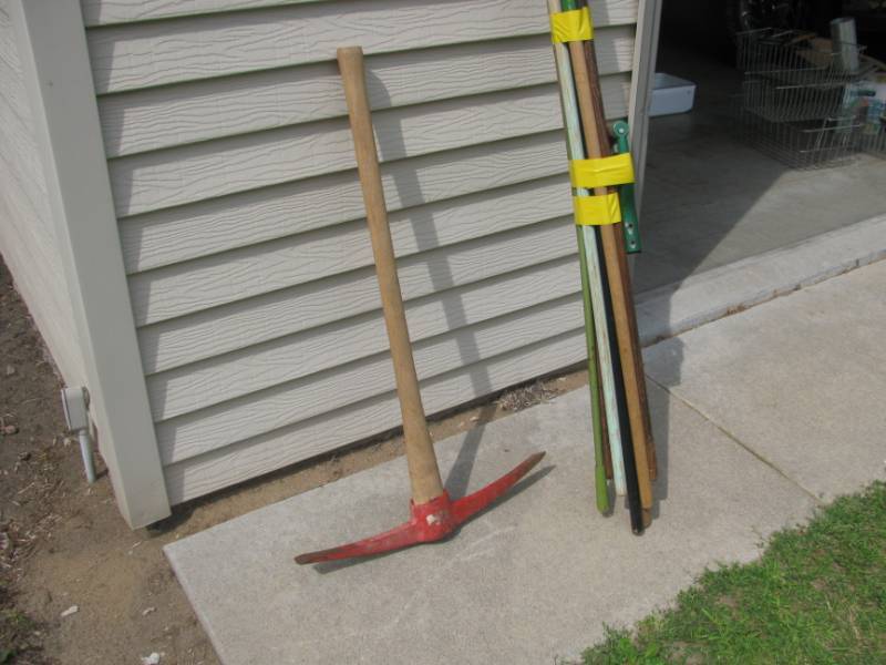 lot 150 image: Pick Ax & Handles #160