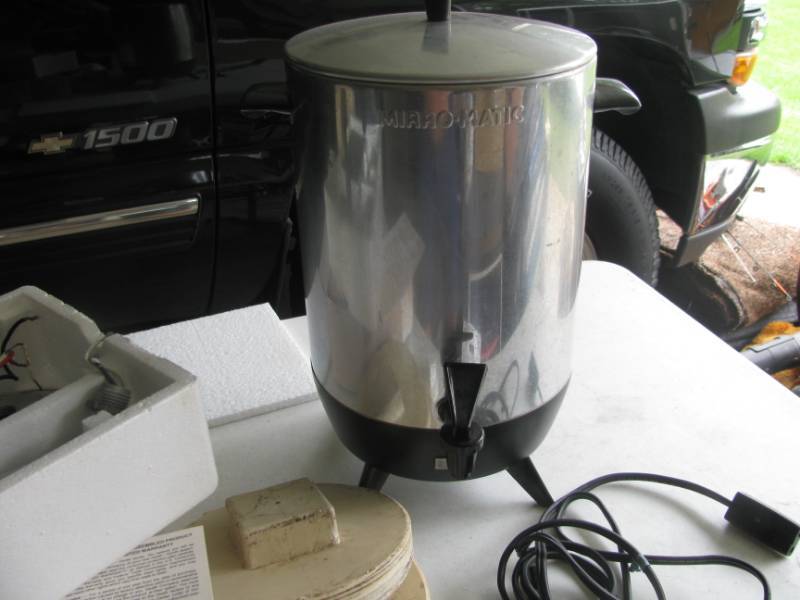 lot 164 image: Motion Sensor Light & Coffee Maker #177