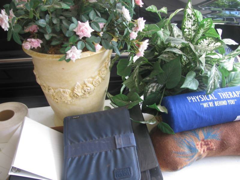 lot 186 image: Flower Pots, Pillows , Binders #199