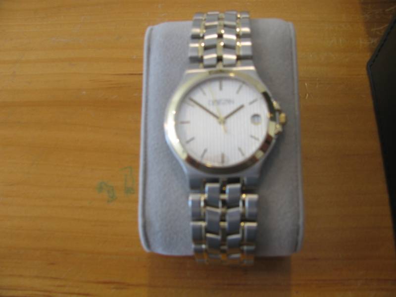lot 214 image: DJ Bitzen Watch #229