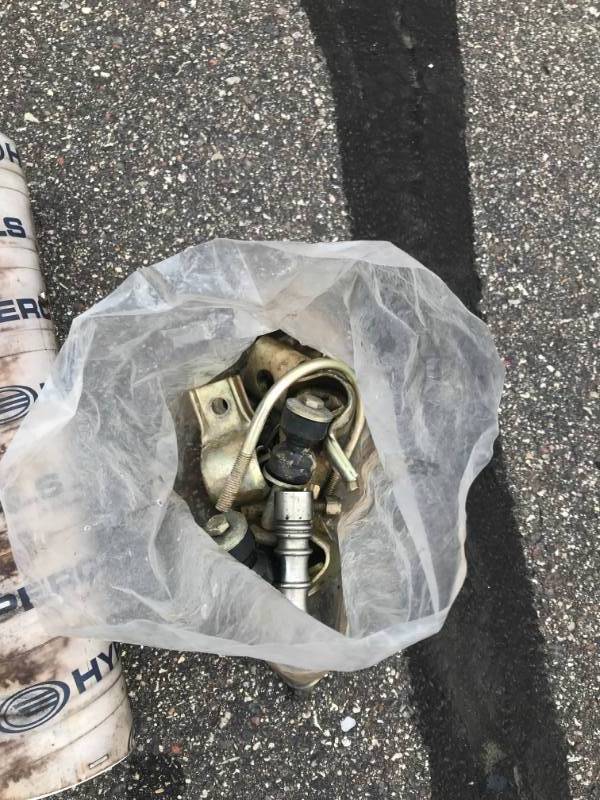 lot 21 image: Hotchkis Chevelle Coil Springs  57 Chevy