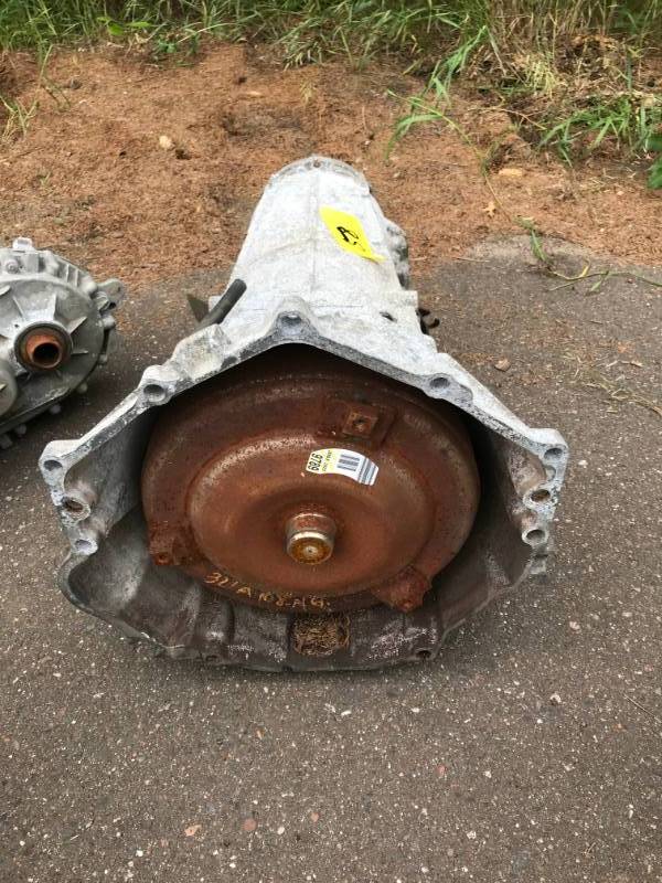lot 58 image: Transmission from 2004 Cadillac Escalade