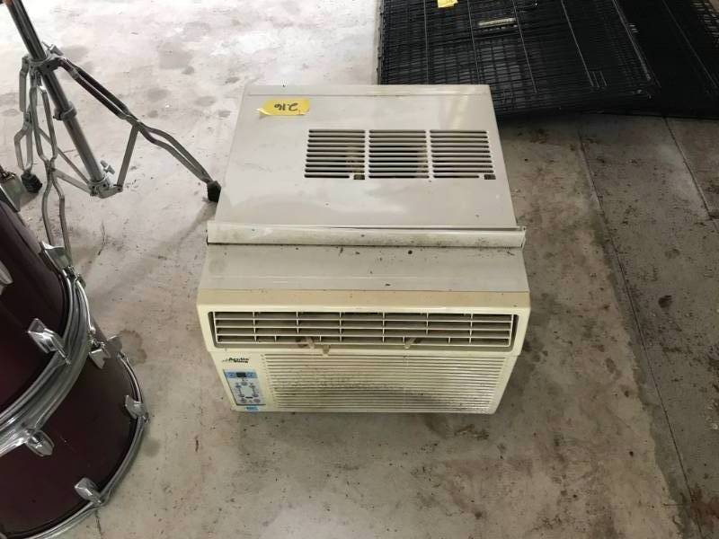 lot 216 image: Artic King AC Unit