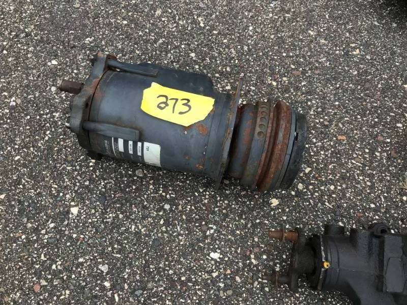 lot 273 image: Reman Gearbox - Reman Starter - AC Compressor