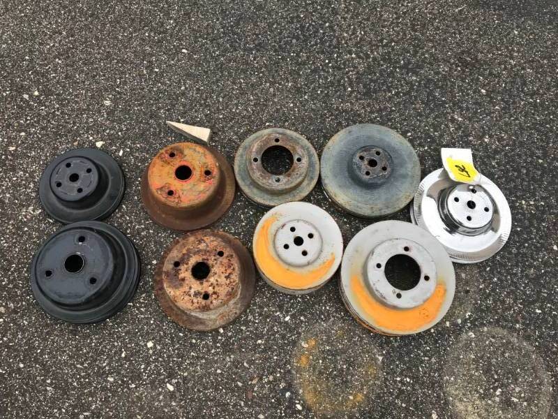 lot 287 image: Lot of (8) GM Pulleys