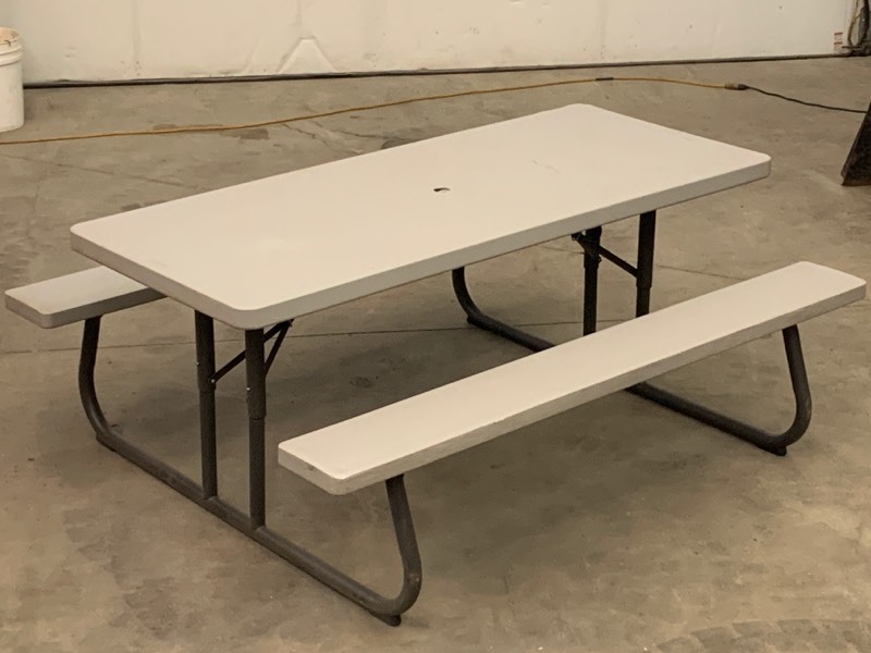 lot 6 image: Lifetime Folding Picnic Table
