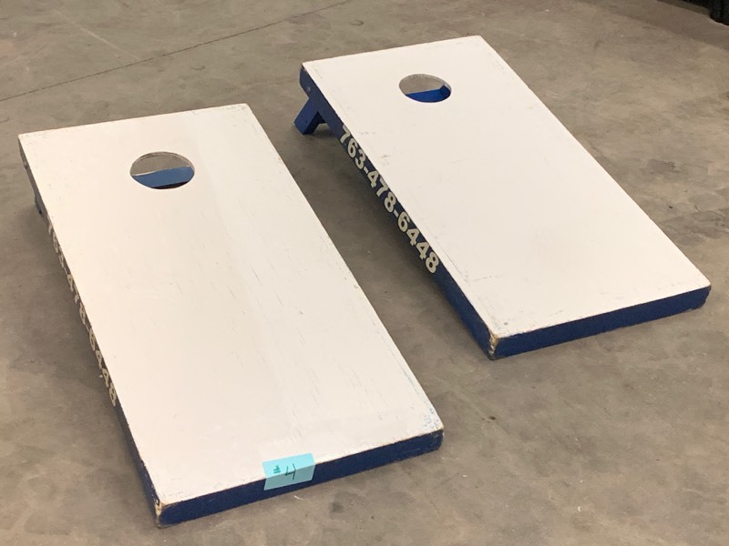lot 4 image: Set Of Cornhole  Bags Toss Game Boards