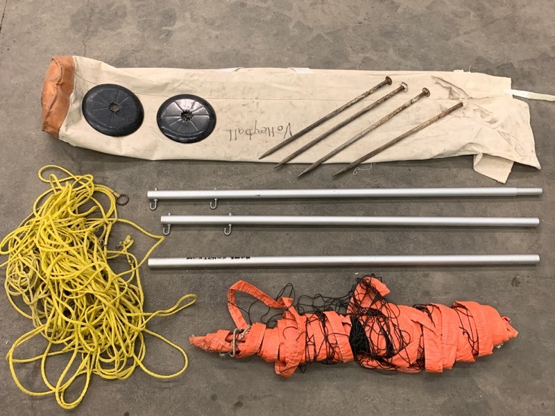 lot 8 image: Portable Volleyball Net Set