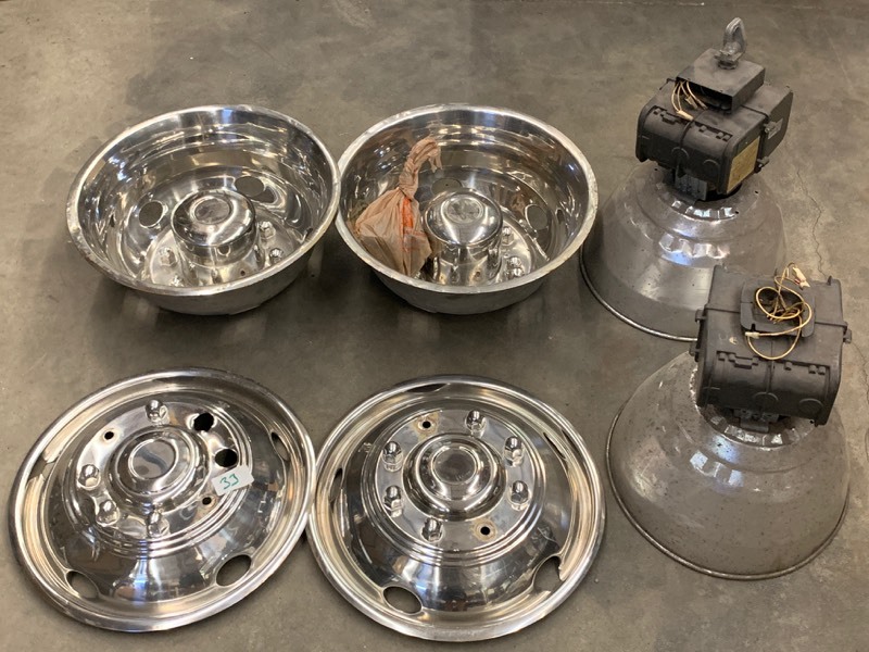lot 33 image: Lot Of Wheel Simulators & High-Bay Lights