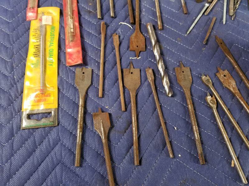 lot 13 image: Drill Bits