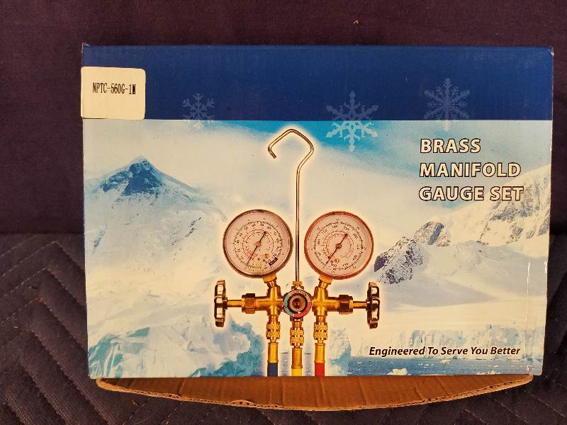 lot 18 image: Brass Manifold Gauge Set
