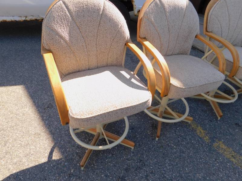 4 Matching Bar Stools