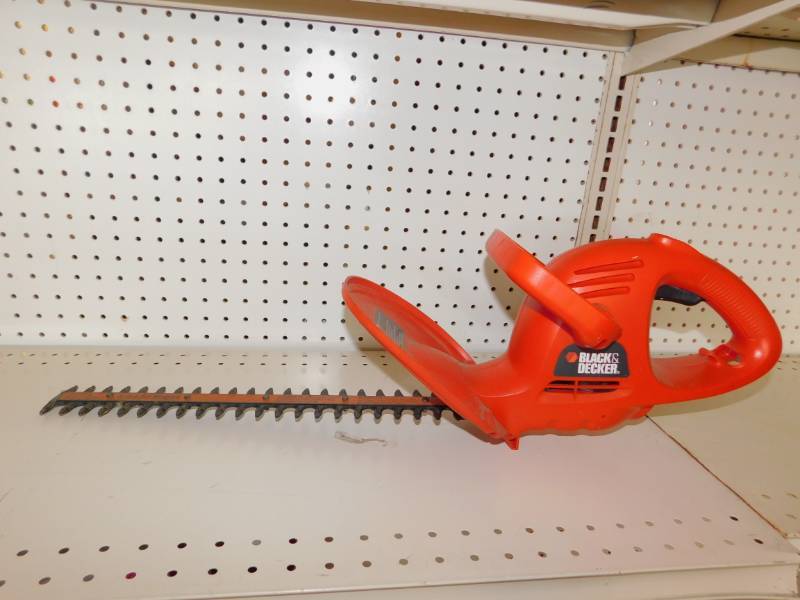 Black & Decker 17 Hedge Trimmer