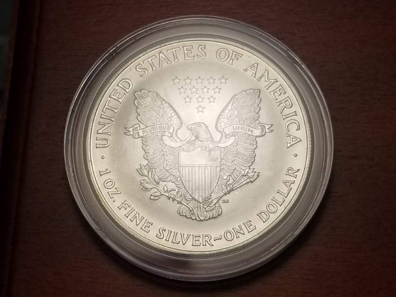 1994 AMERICAN SILVER EAGLE 1 TROY OZ. .999 FINE SILVER IN AIRTITE