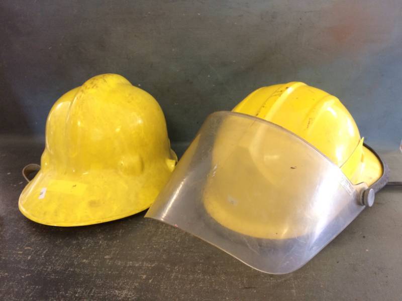 lot 5 image: Safety Helmets