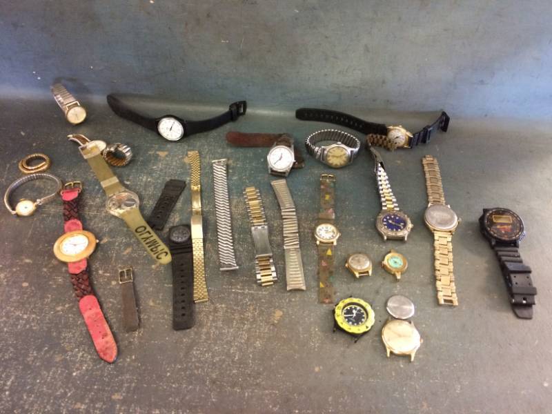 lot 8 image: Assorted Watches and Bands