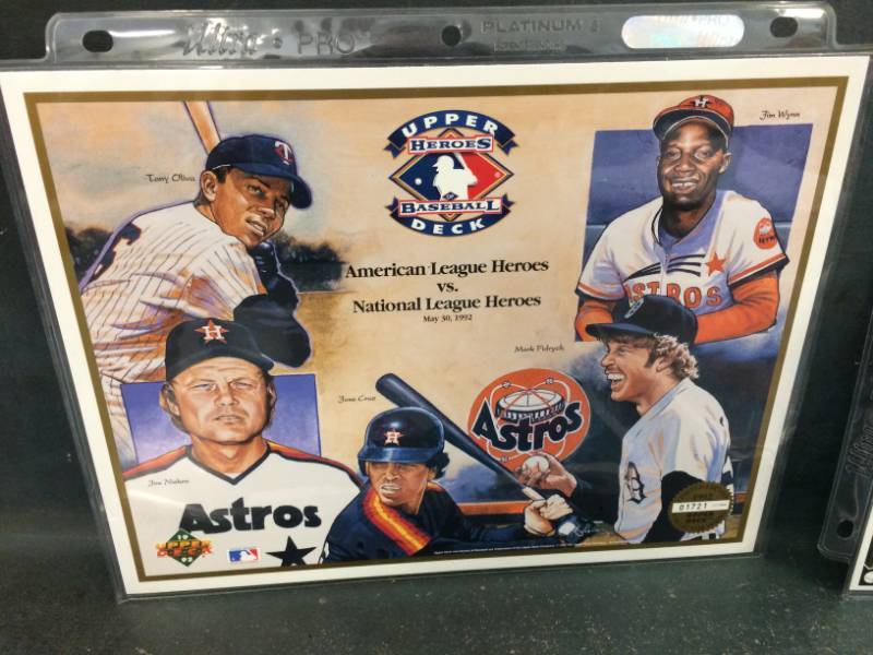 lot 30 image: Upper Deck Baseball Heroes Photo Cards with Olivia and Lolic LE Serial#
