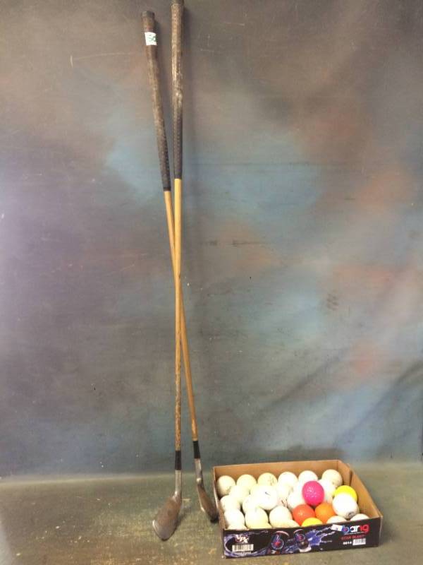 lot 50 image: 2 Golf Clubs and Golf Balls