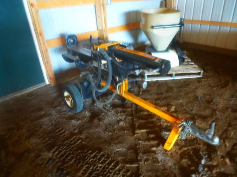lot 9 image: Cub Cadet Log Splitter