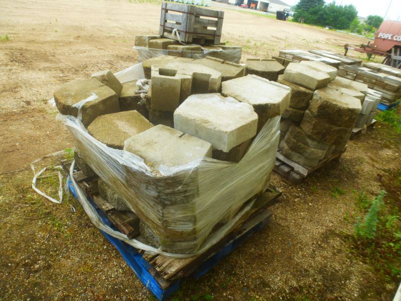 lot 24 image: Retaining Wall Block