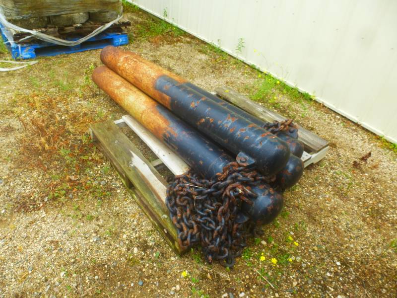 lot 25 image: Steel Posts