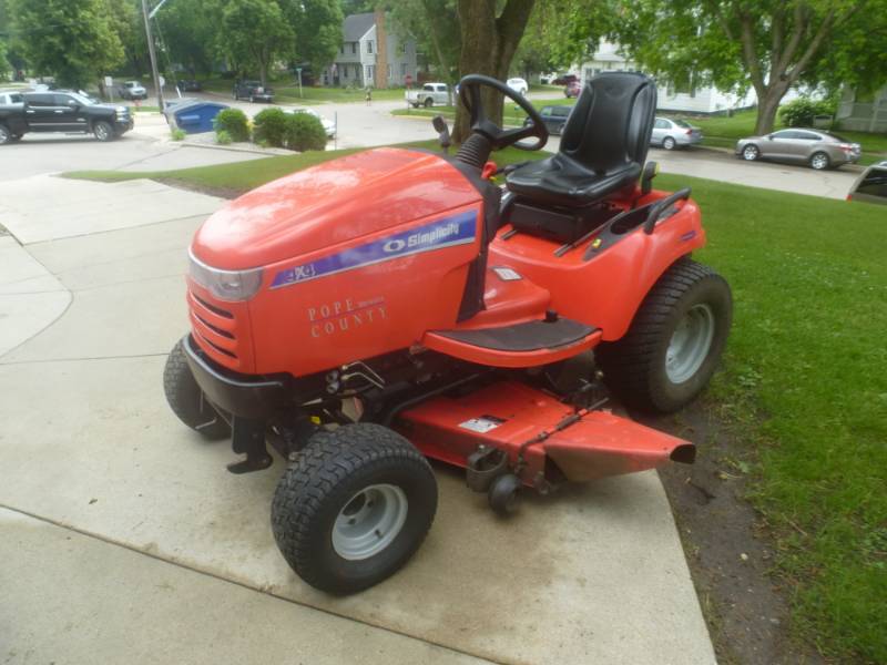 lot 4 image: 2006 Simplicity Legacy XL Diesel 4WD