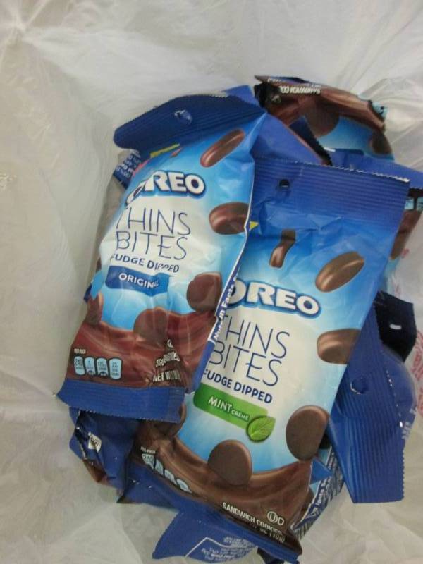 12 - 1.7 oz packs Oreo Thin Bites...