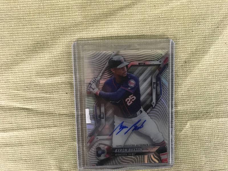 lot 403 image: Genuine Autographed Byron Buxton Card