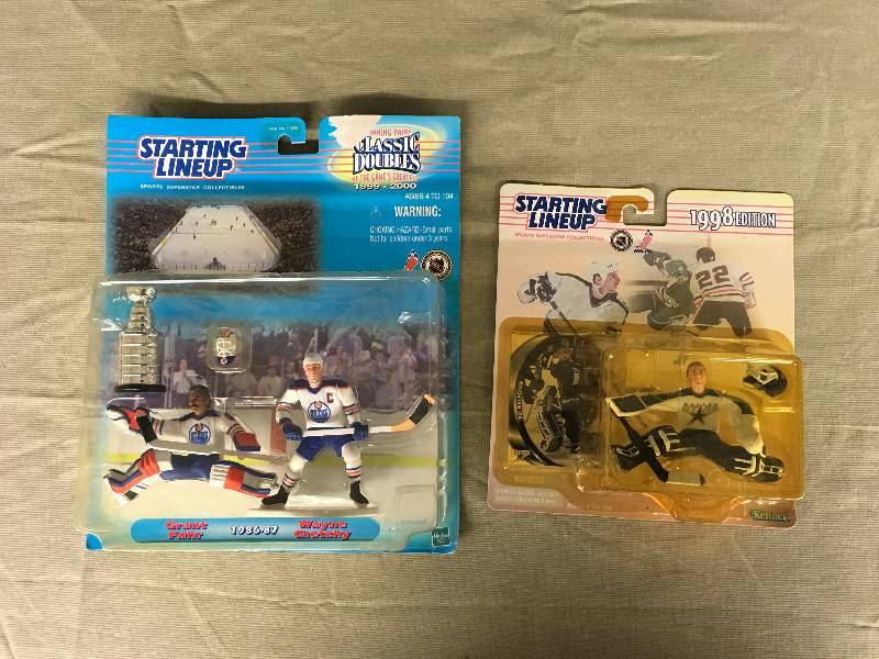 lot 413 image: Starting Lineup Grant Fuhr Wayne Gretzky Figurines & Ed Belfour Figurine