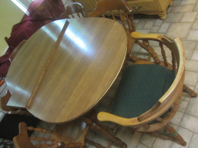 Kitchen Table & Chairs