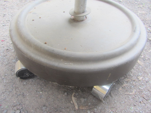Roller Shop Stool